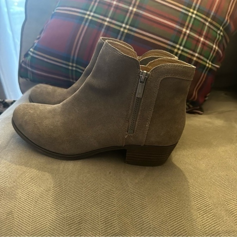 Lucky Brand Size 8 Suede Gray Breah Ankle Bootie Western Boho Style